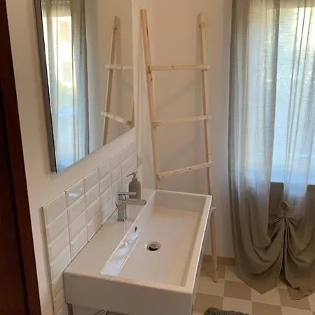 La Casa Di Loris Apartment *