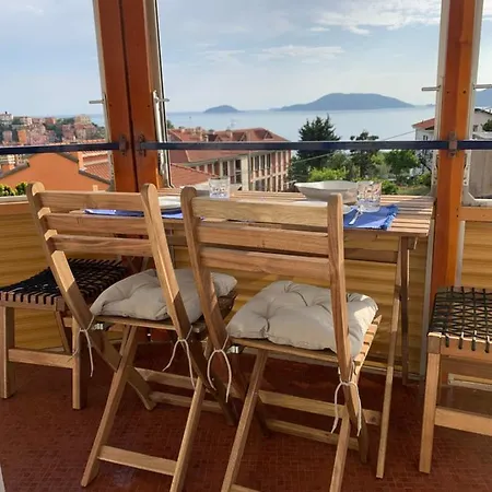 La Casa Di Loris Apartment *